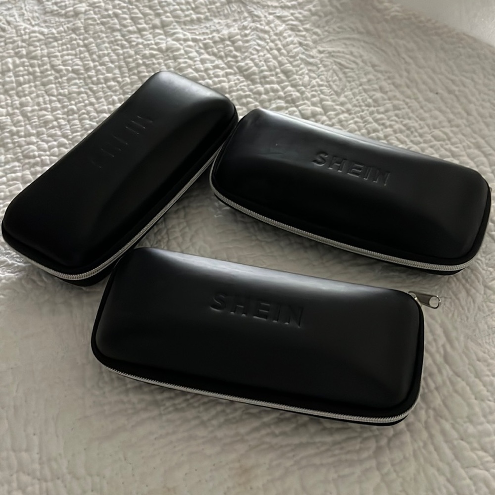 SHEIN Hard Pleather Zip Shut Glasses Case